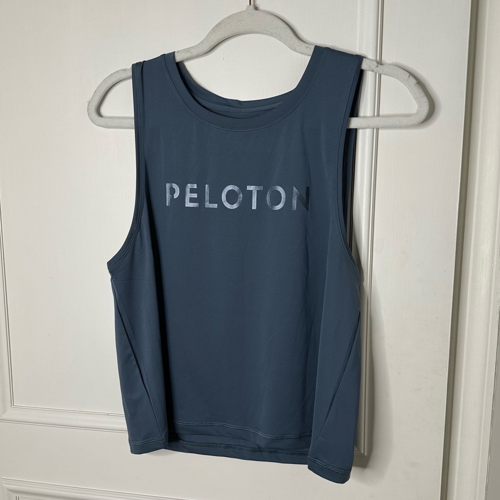 Peloton Distance Cropped tank